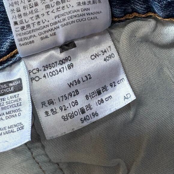 Distressed Levi's 502 Mens 36x32 Blue Jeans Pants Slim Light Faded Denim Stretch - Picture 6 of 10